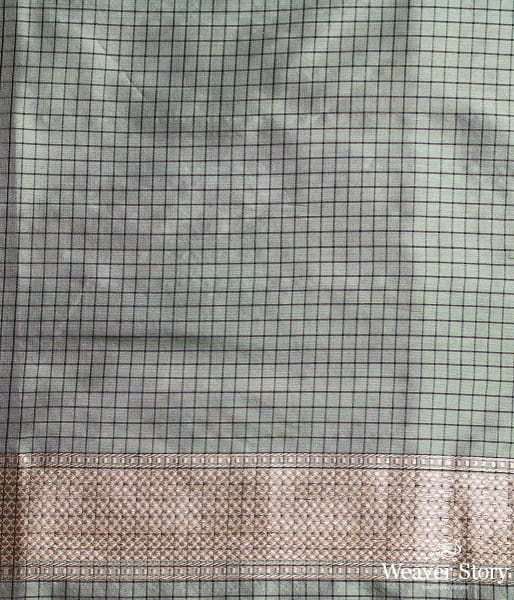 Handwoven Emerald Green Oval Dots Saree with Check Border
