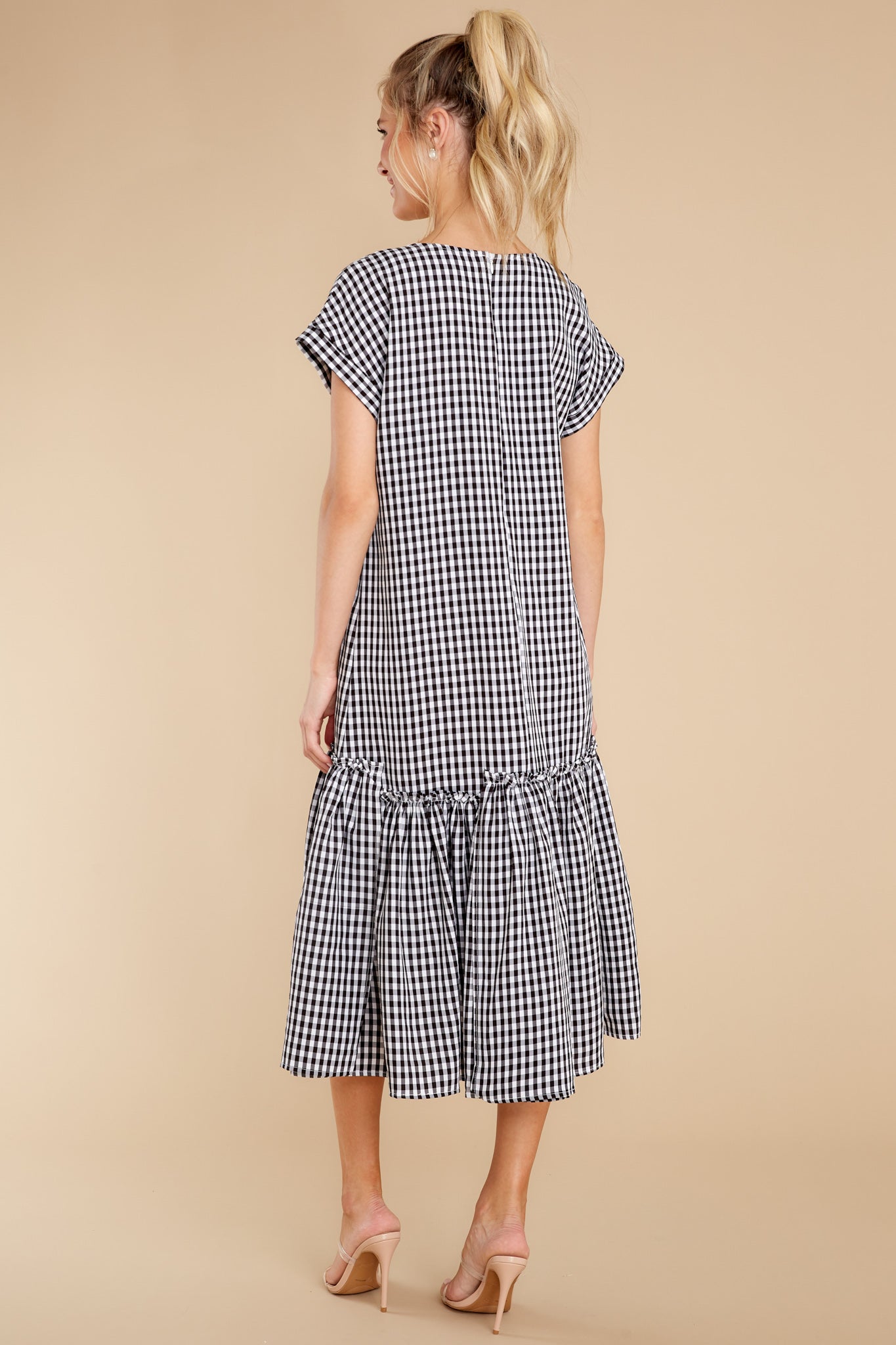 Bold Choice White And Black Gingham Tiered Midi Dress