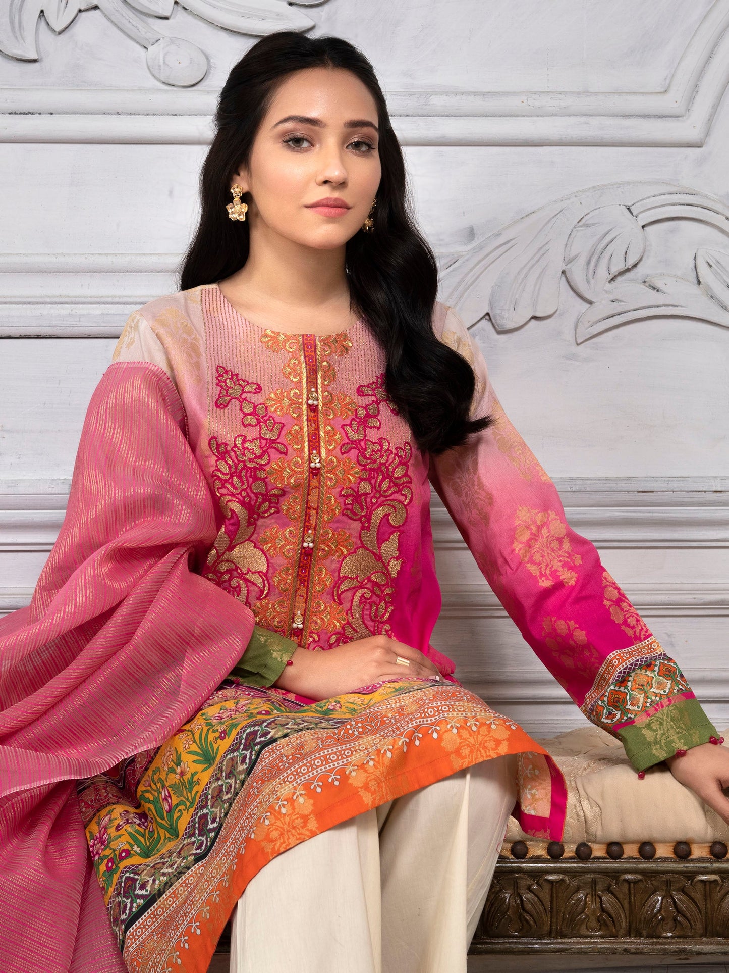 2 Piece Embroidered Jacquard Suit