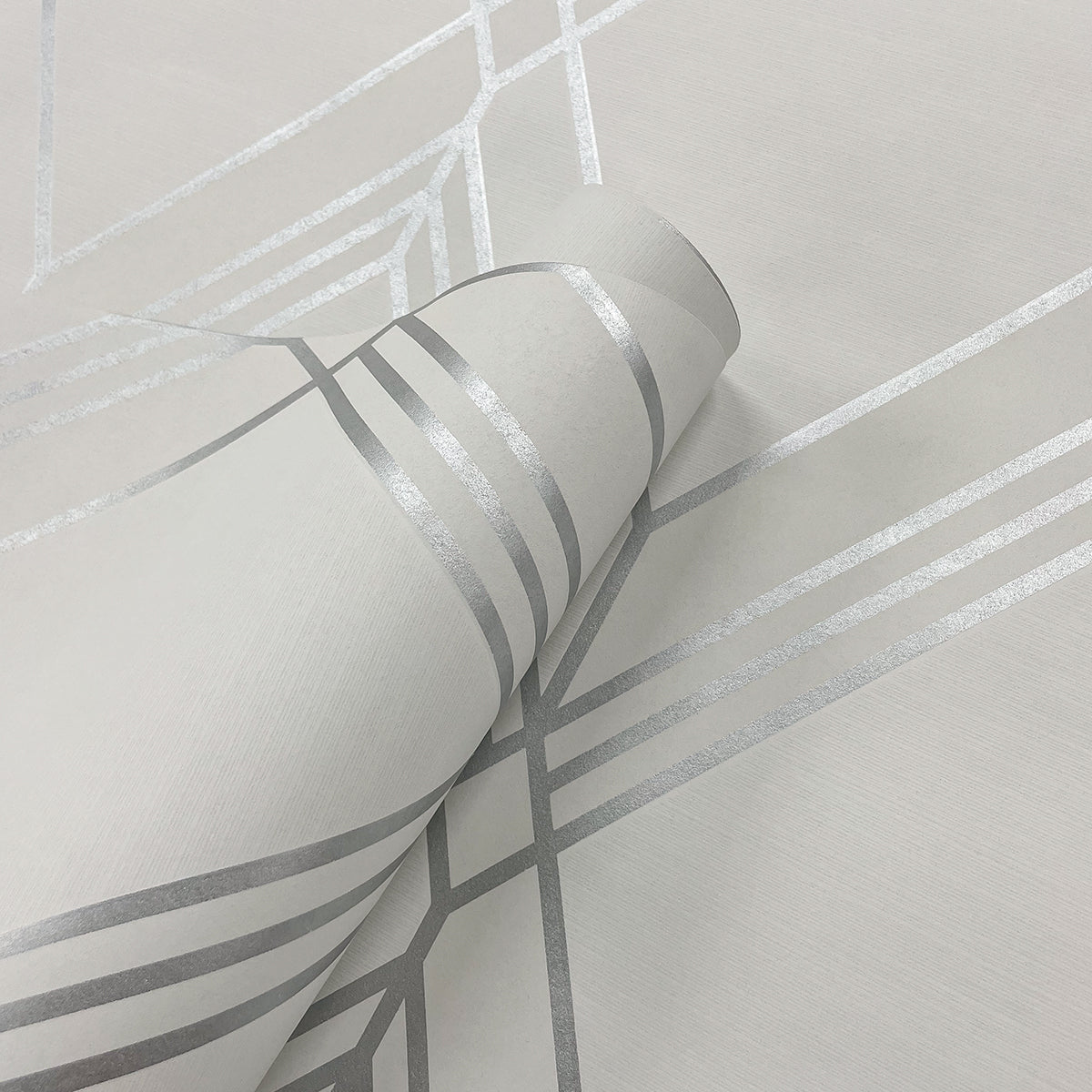 Brooklyn Diamond Metallic Silver Wallpaper from Deco 2 by Collins & Company