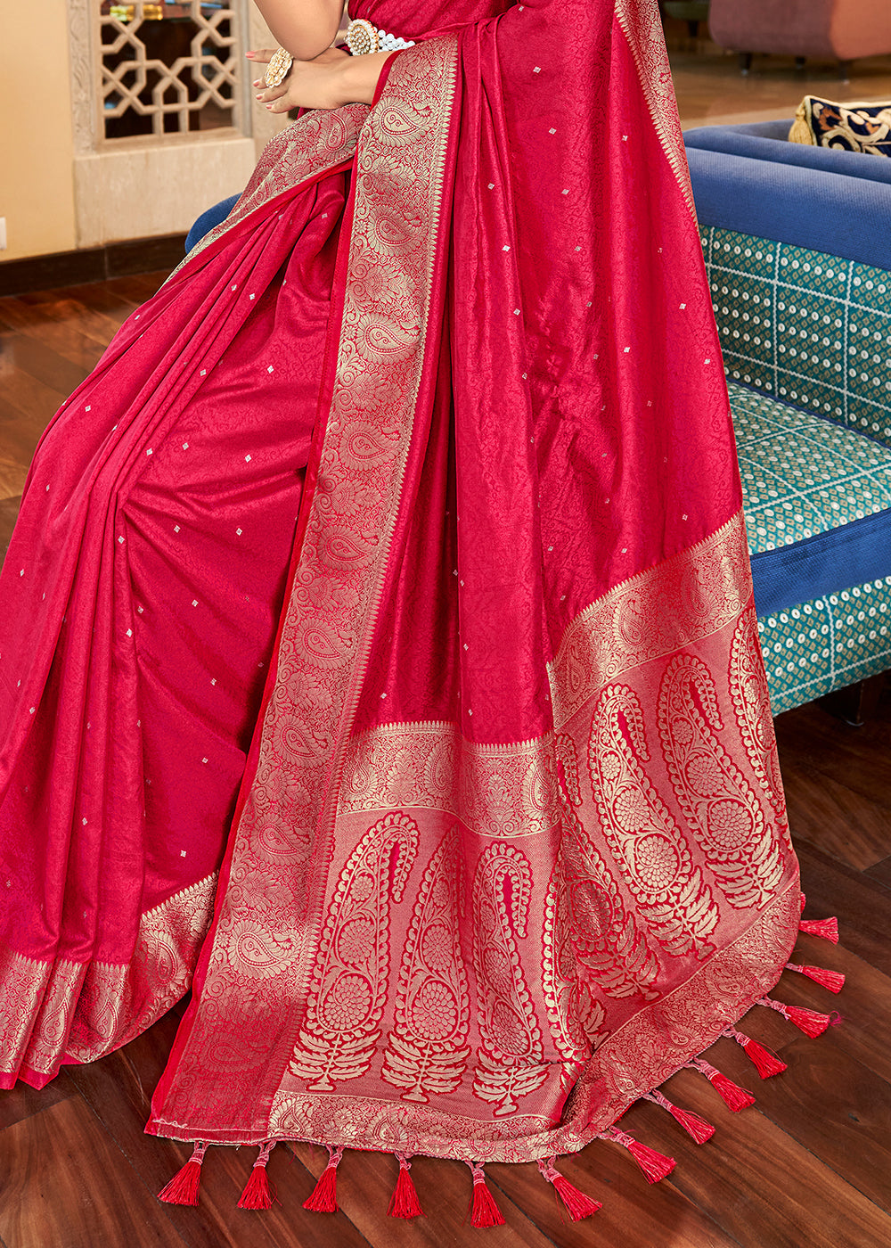 Strawberry Pink Woven Two Tone Soft Silk Saree