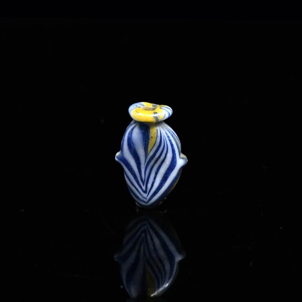An Egyptian Glass Heart Amulet, New Kingdom, 18th - 19th Dynasty, ca. ca. 1350 - 1250 BCE