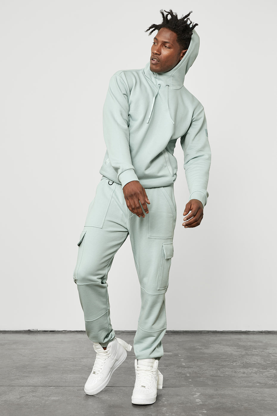 Highline Cargo Sweatpant - Chalk Blue
