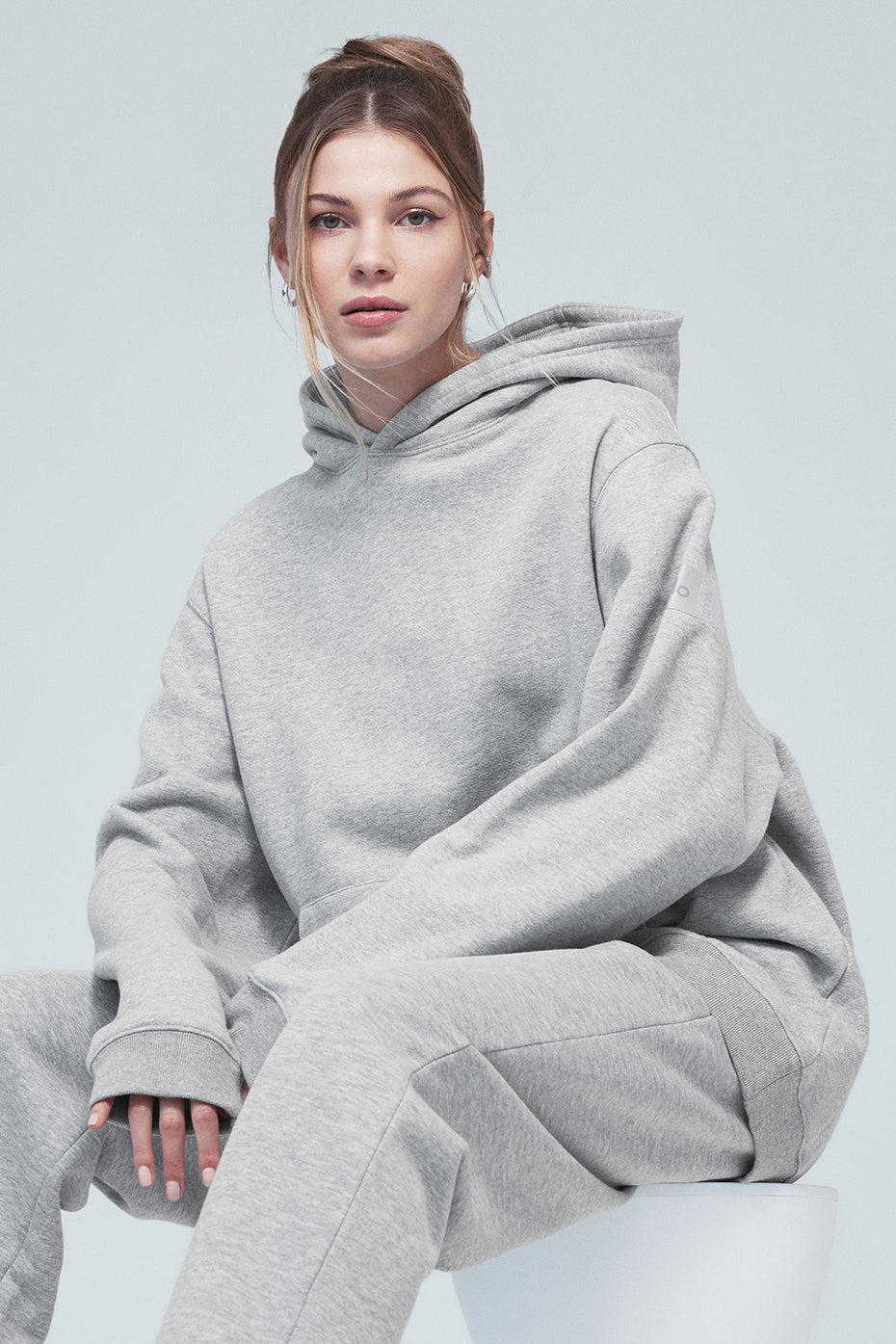 Renown Hoodie - Athletic Heather Grey