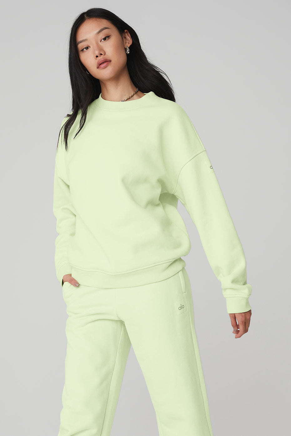 Renown Crew Neck Pullover & Renown Sweatpant Set - Limelight