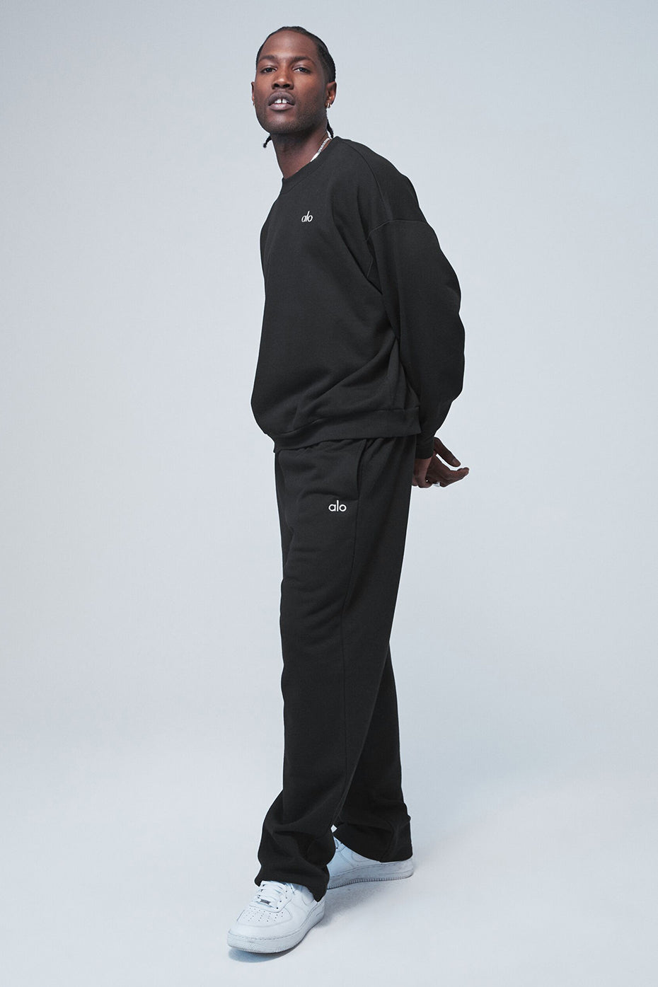 Accolade Straight Leg Sweatpant - Black