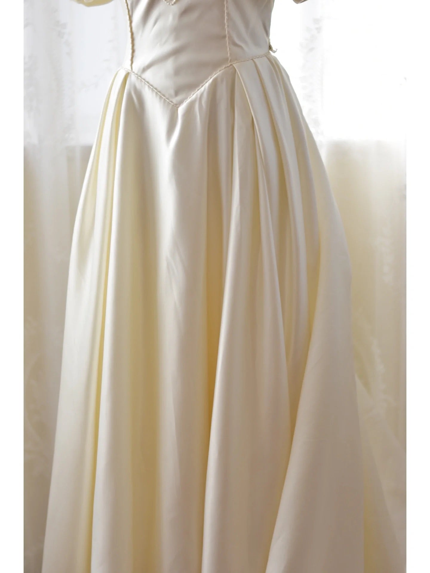 Vintage Satin 80s Wedding Dress with Flattering Puffy Sleeves