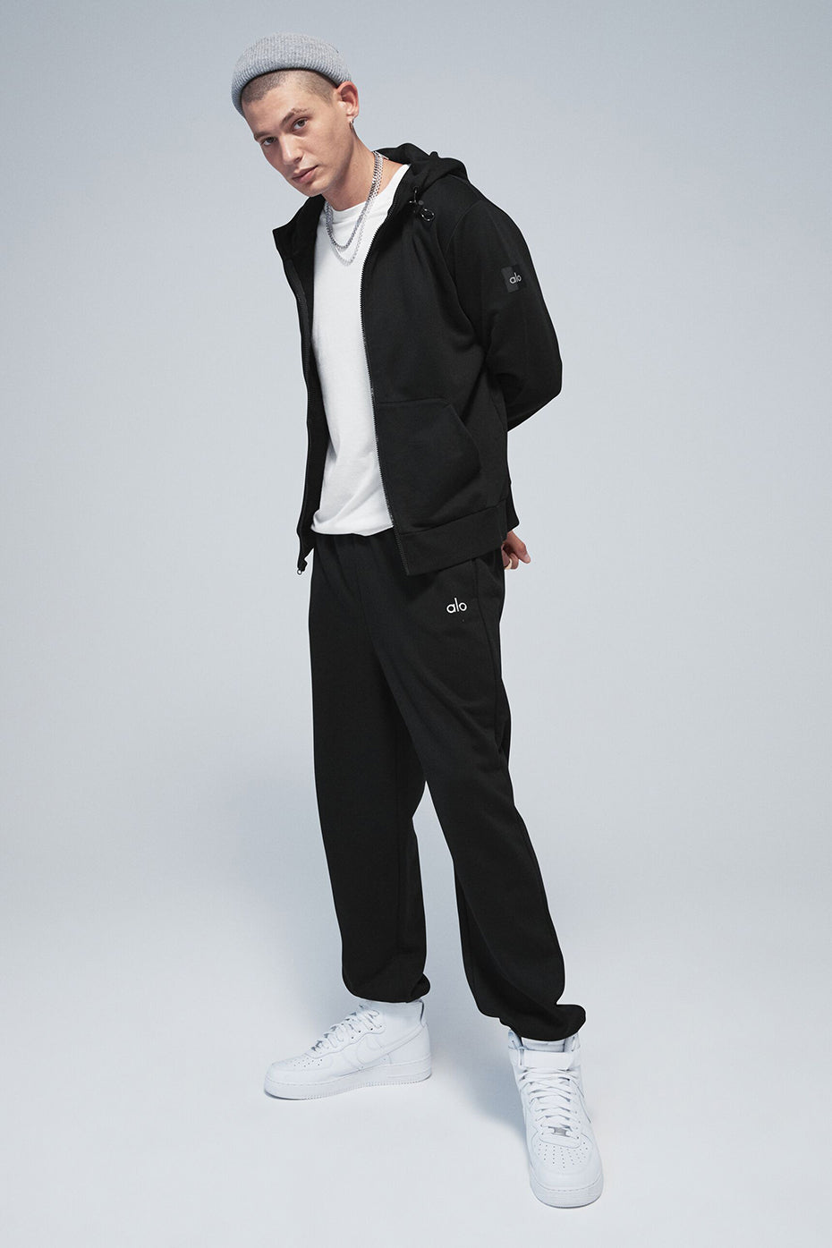 Accolade Sweatpant - Black