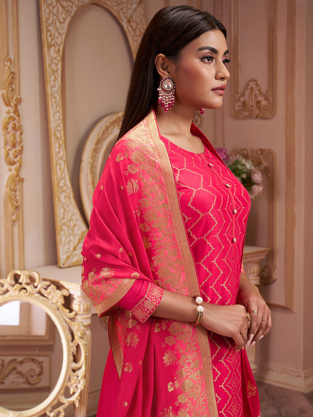 Reddish Pink Dola Silk Kurta with Santoon Trouser and Dola Jacquard Dupatta .