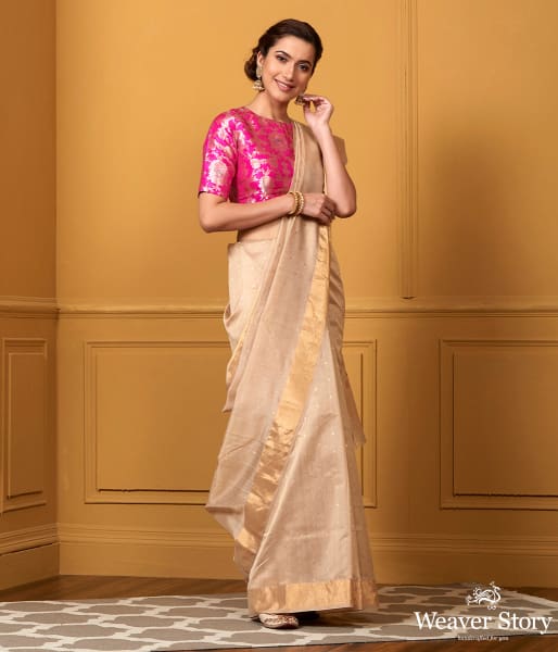 Handwoven Peach All Over Small Zari Booti Saree