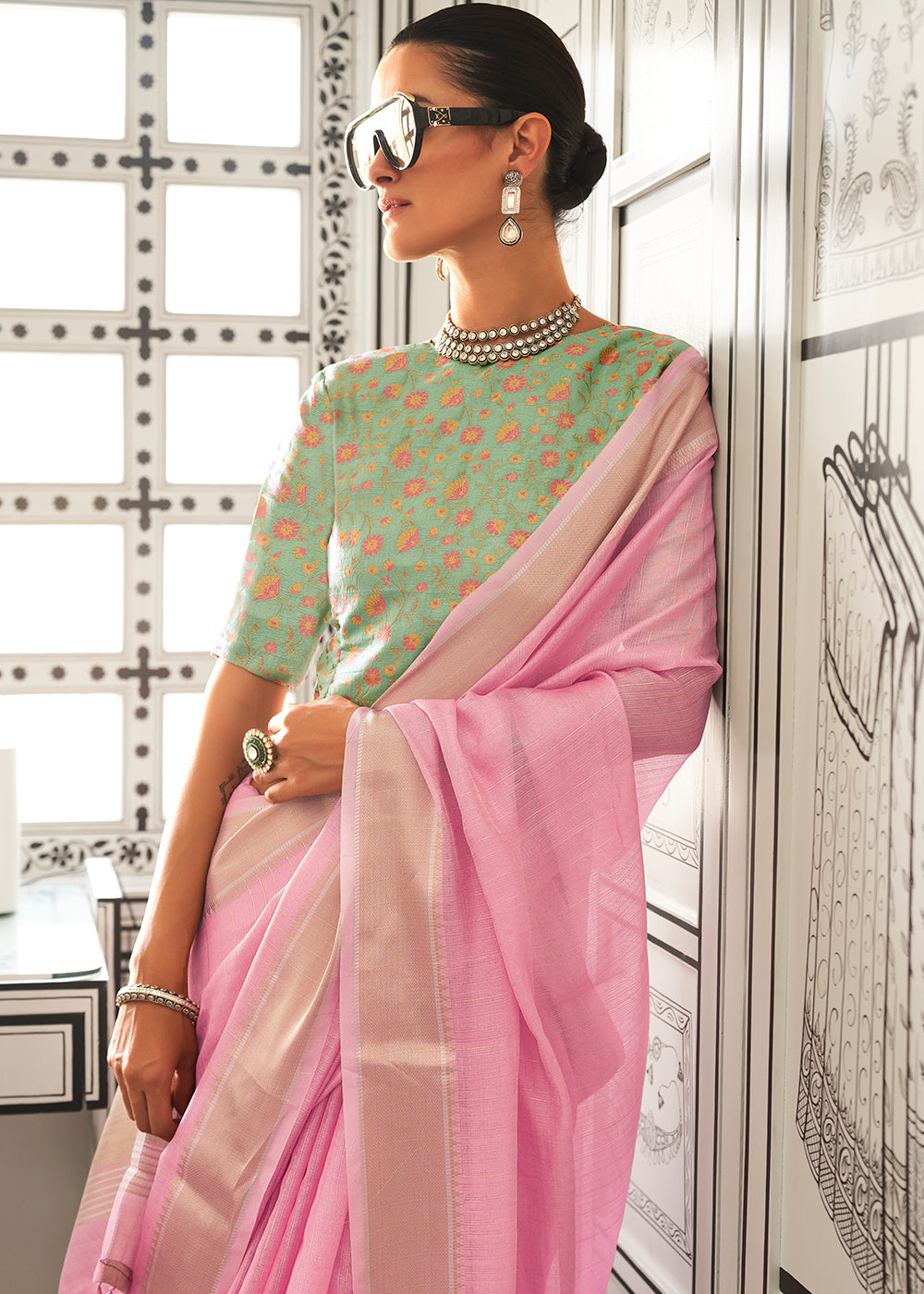 Taffy Pink Chiffon Saree Having Handloom Weaving Border & All Over Zari Lining : Top Pick