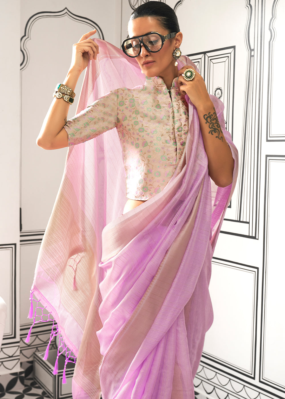 Lavender Purple Chiffon Saree Having Handloom Weaving Border & All Over Zari Lining