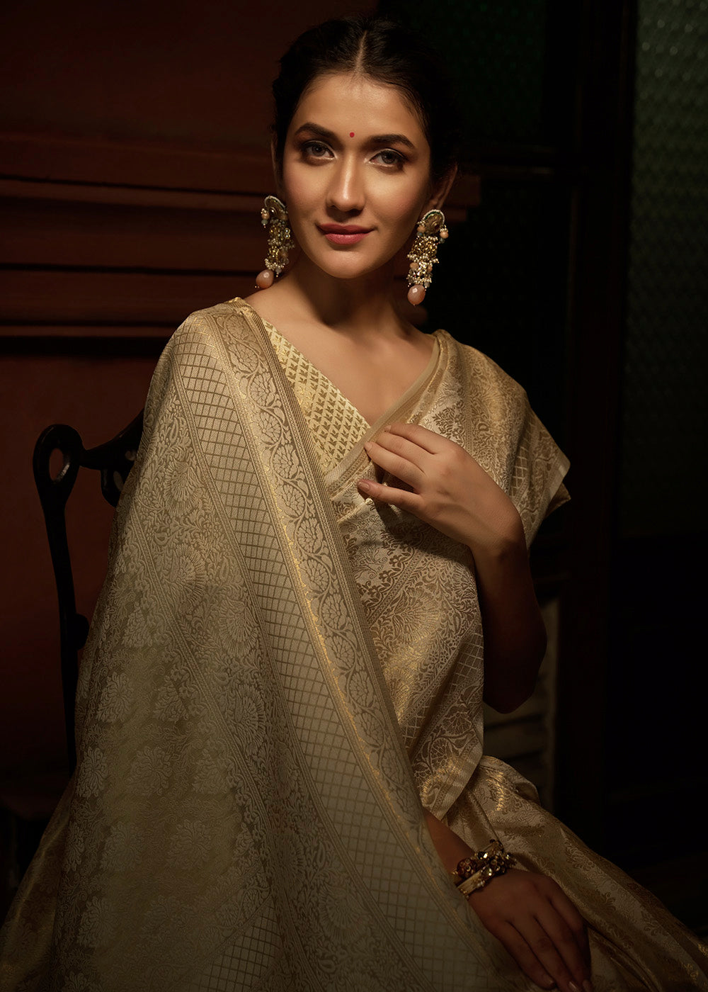 Ivory White & Golden Blend Woven Kanjivaram Silk Saree(Pre-Order)