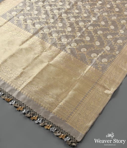 Handwoven Light Grey Kadhwa Jangla Dupatta