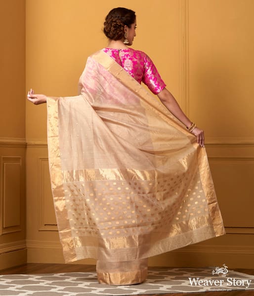 Handwoven Peach All Over Small Zari Booti Saree
