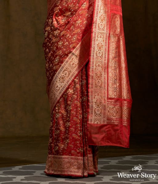 Handwoven Offwhite and Red Gharchola Saree