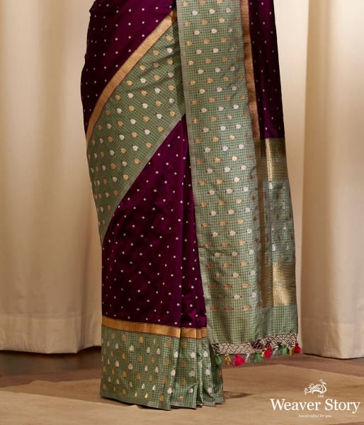 Handwoven Wine Oval Dots Saree with Check Border