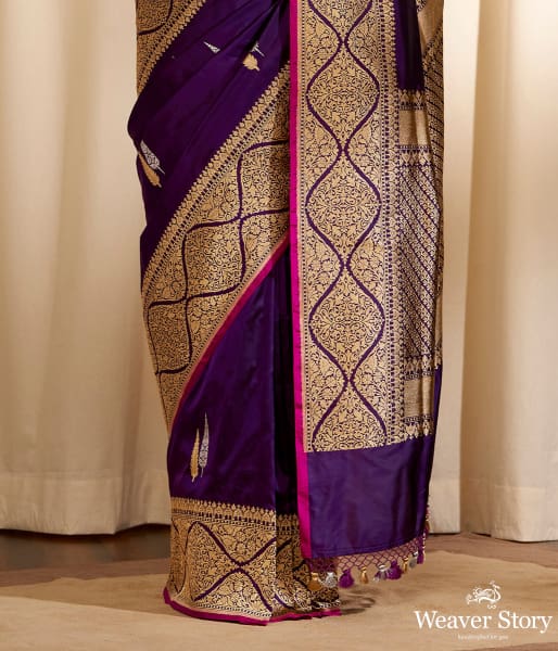 Handwoven Purple Kadhwa Twin Leaf Motif Saree with Wave Border