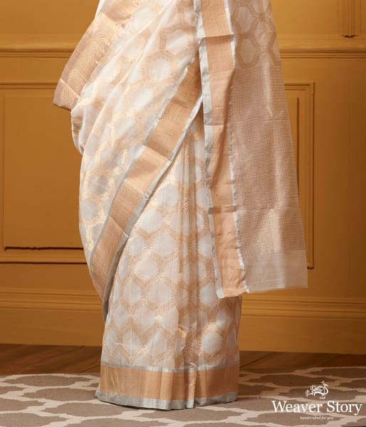 Handwoven White Mercerised Jangla Saree