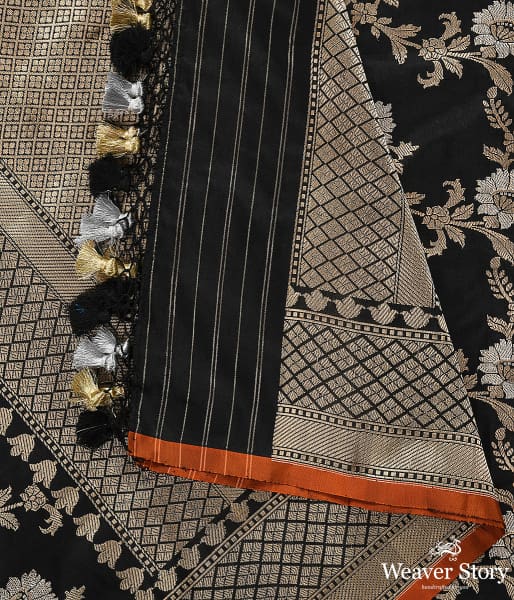 Handwoven Black Kadhwa Jangla Dupatta
