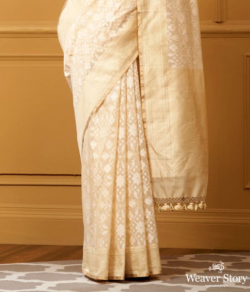 Handwoven Beige Kora Cotton Patola Saree