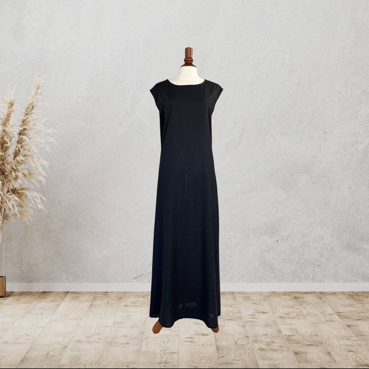 Two-Piece Set: Abaya-Kimono and Sleeveless Dress "Black Aila"