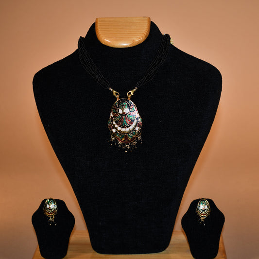 Black Heritage Design Necklace Set