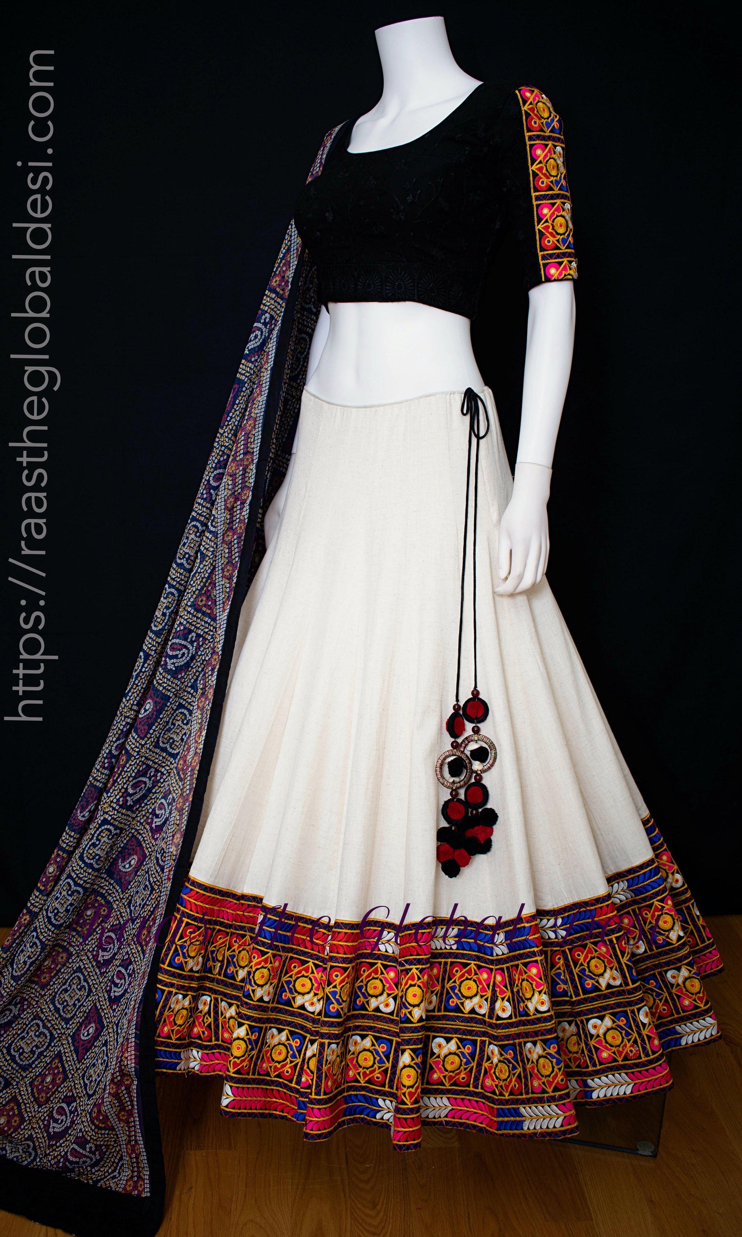 Esme Kutchi Embroidered White Lehenga Choli Set