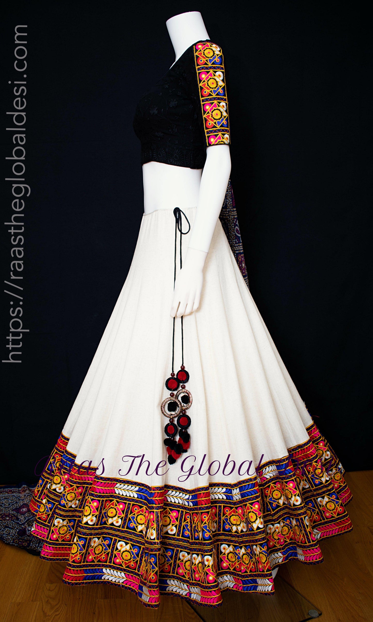 Esme Kutchi Embroidered White Lehenga Choli Set