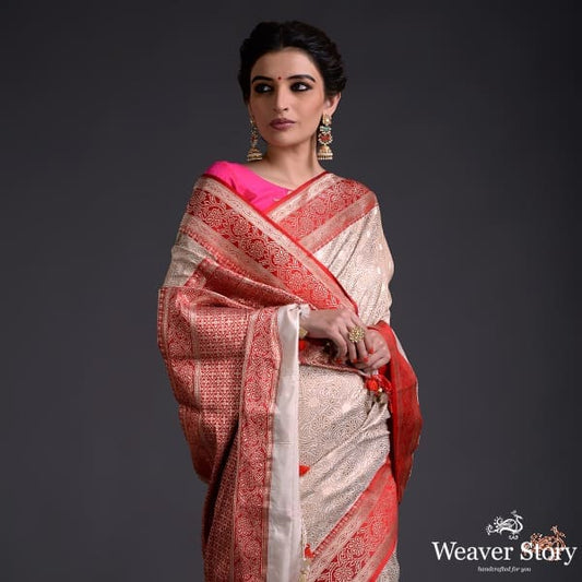 Offwhite Dampaj weave saree with kadhiyal borders in red