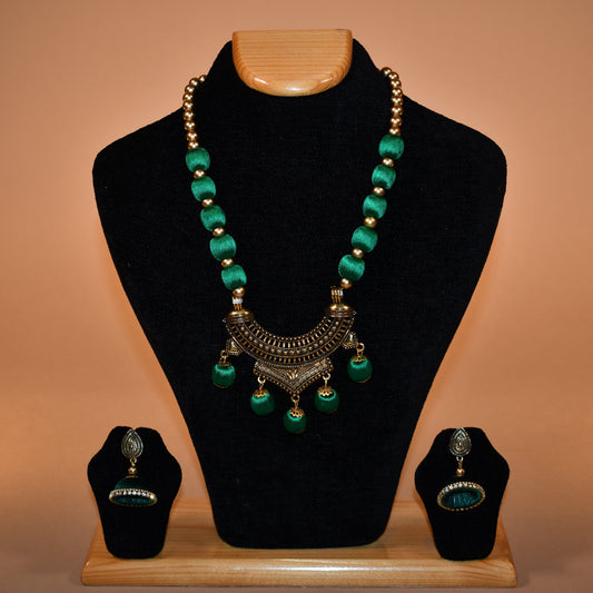 Green Beaded Necklace Set