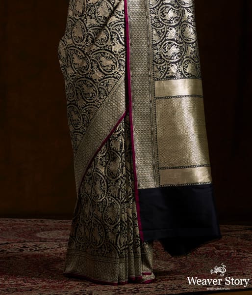 Handwoven kimkhab shikargah in black