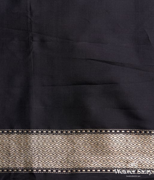 Handwoven kimkhab shikargah in black