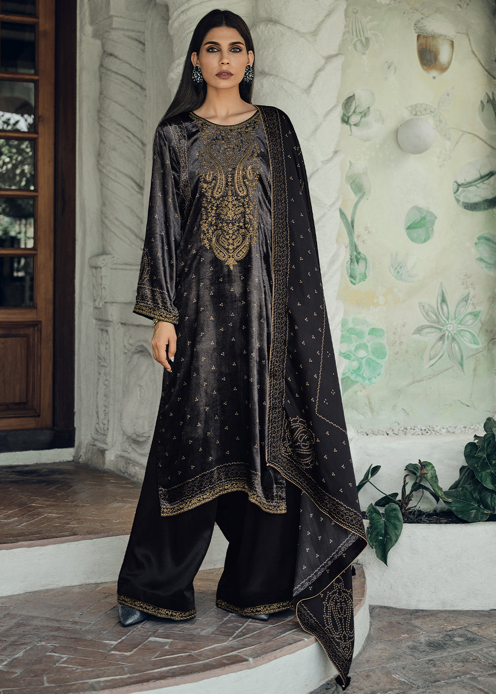 Grease Black Bandhani Printed Velvet Salwar Suit With Embroidery Work