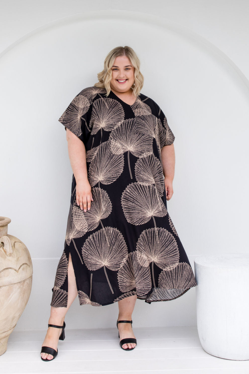 Maxi Dress - Black Fan