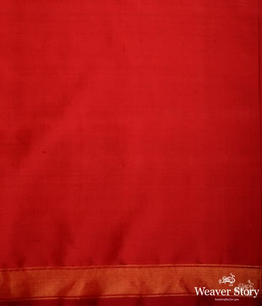 Pure silk Gujarat Patola saree in Green with red combination and large fish motifs