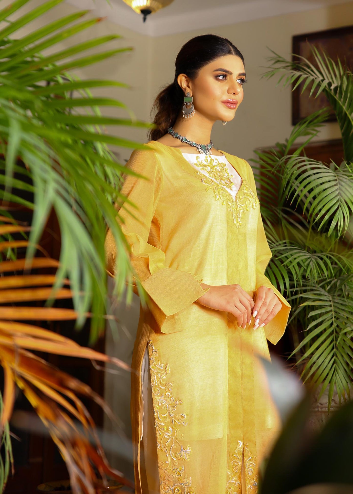 Nilofer Shahid - Dandelion Breeze