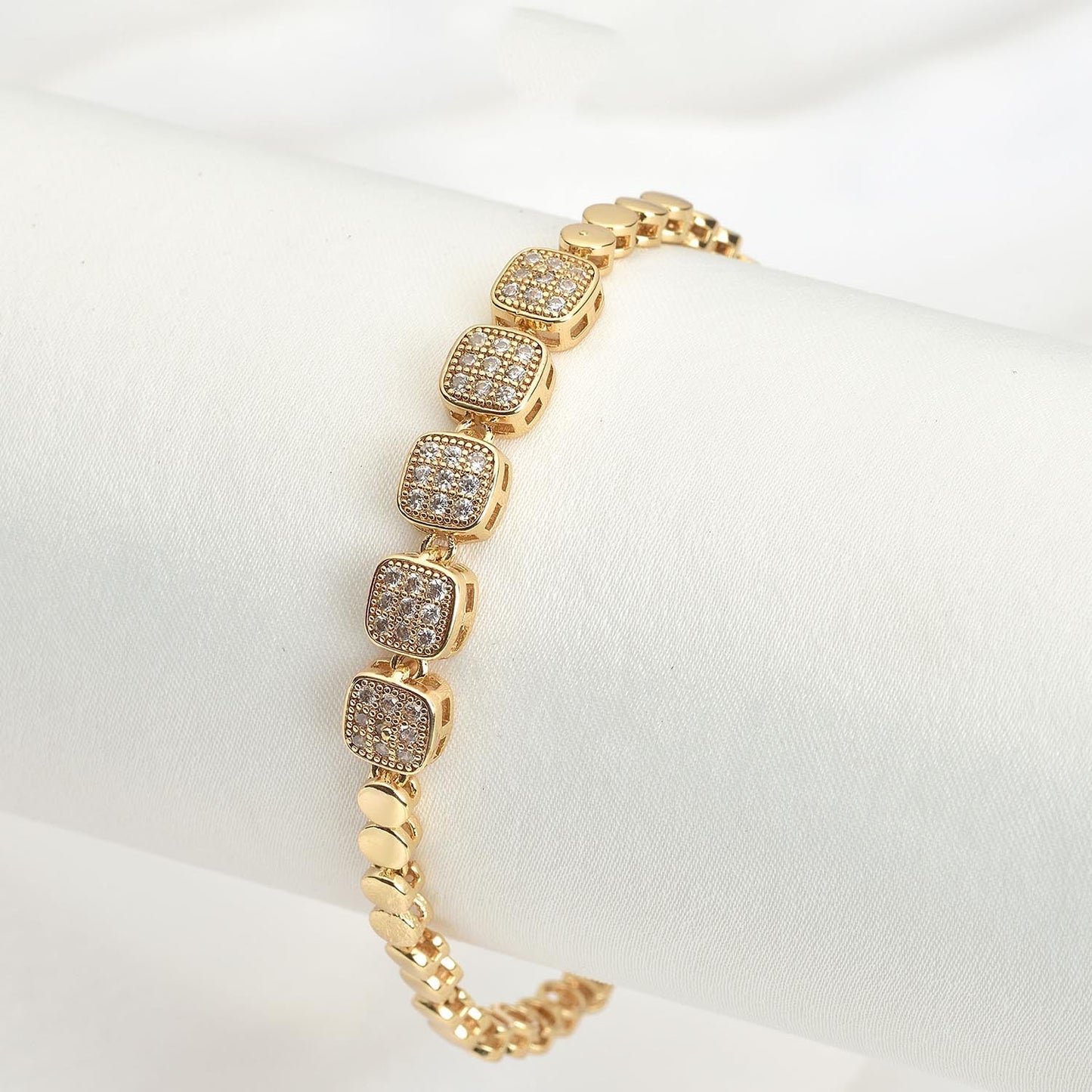 Zee.say Jewellers - BRACELET-0068 - Golden