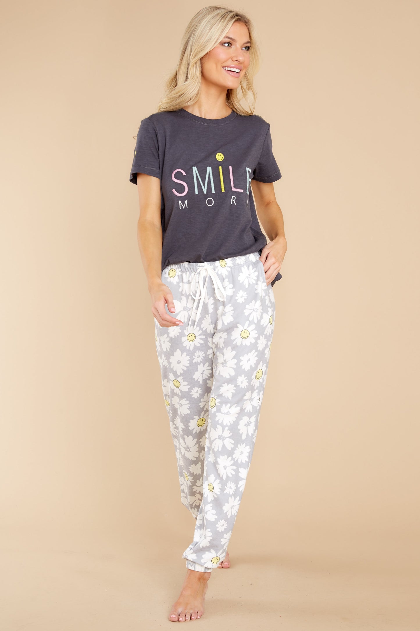 Find The Joy Grey Graphic Tee