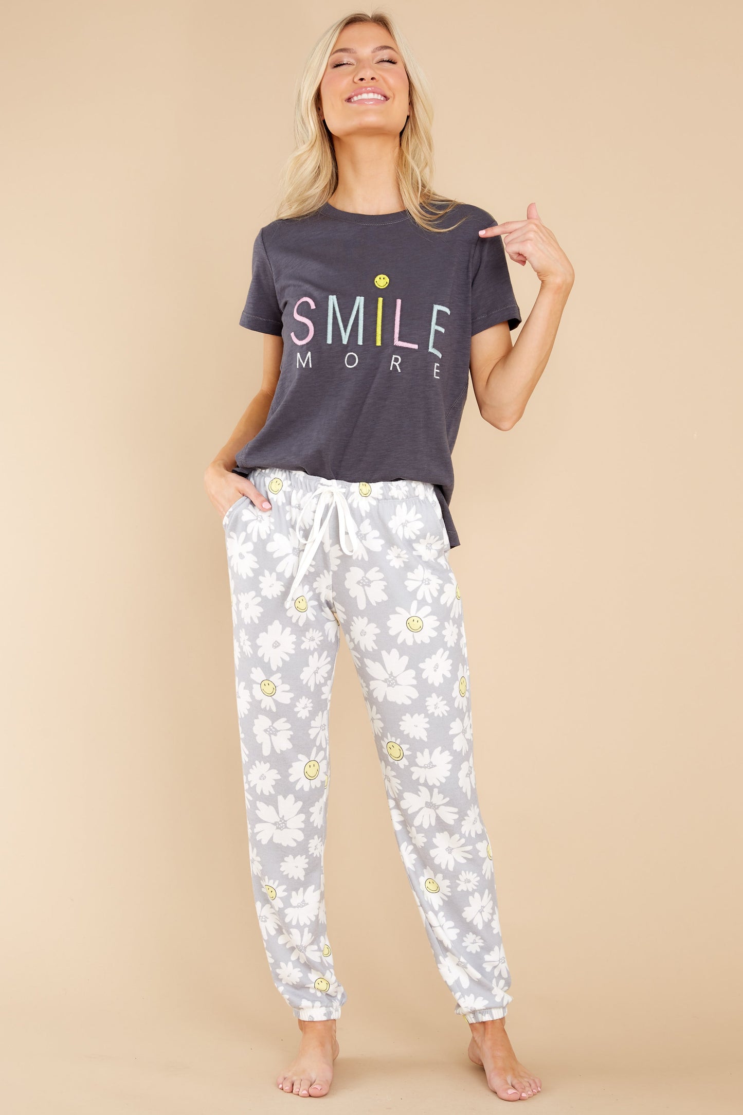 Find The Joy Grey Graphic Tee