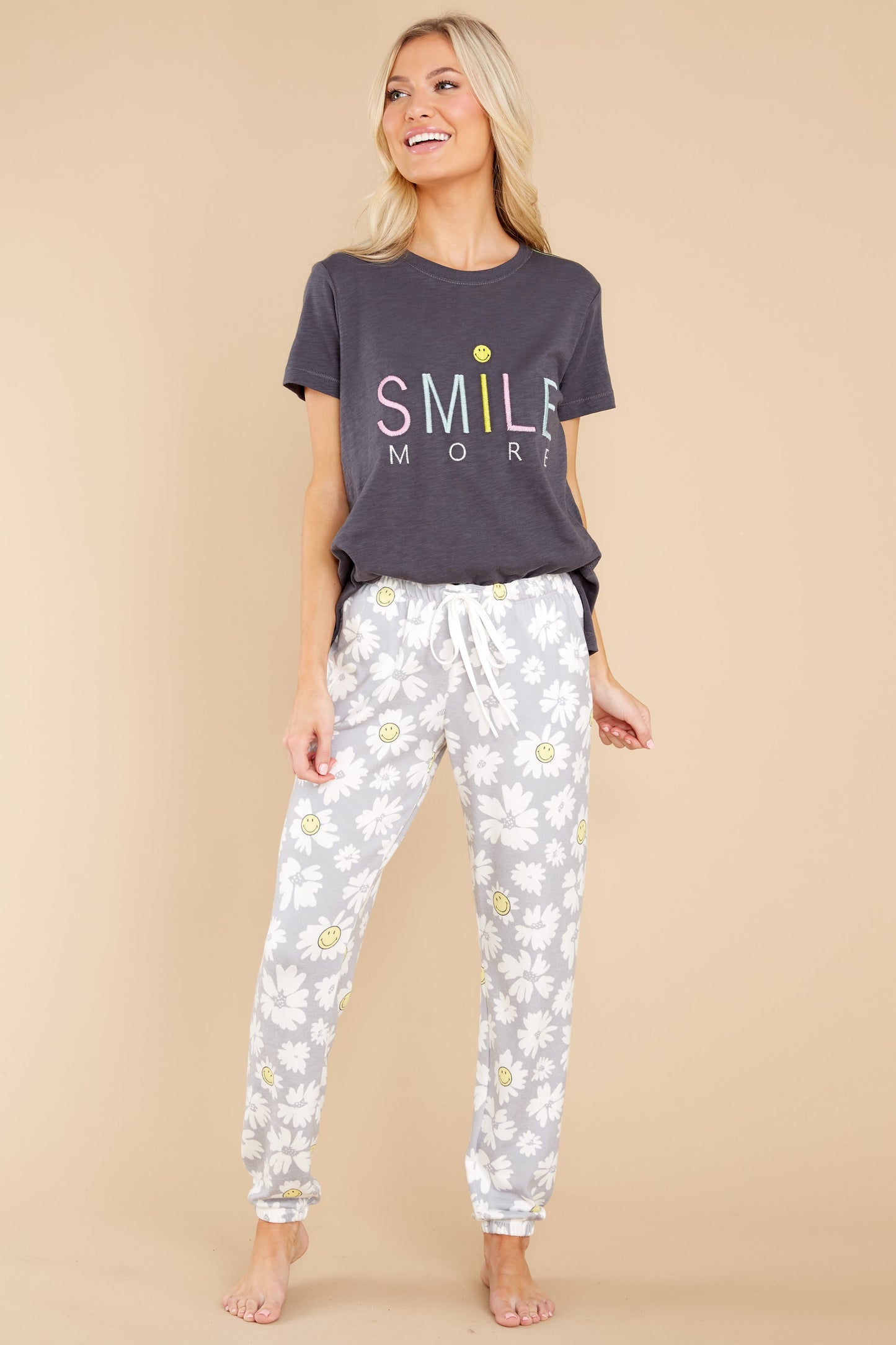 Find The Joy Grey Graphic Tee