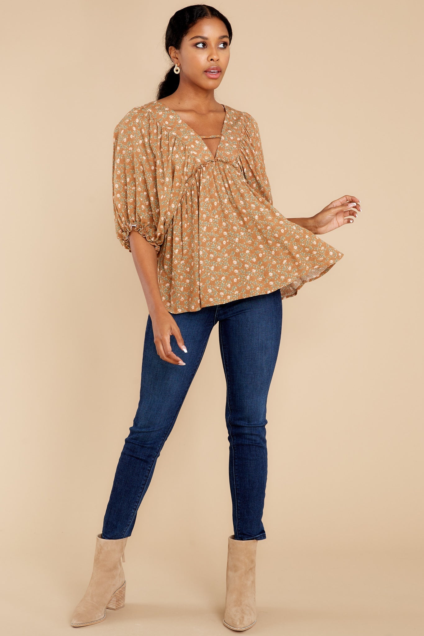 Scope Of Interest Brown Floral Print Top