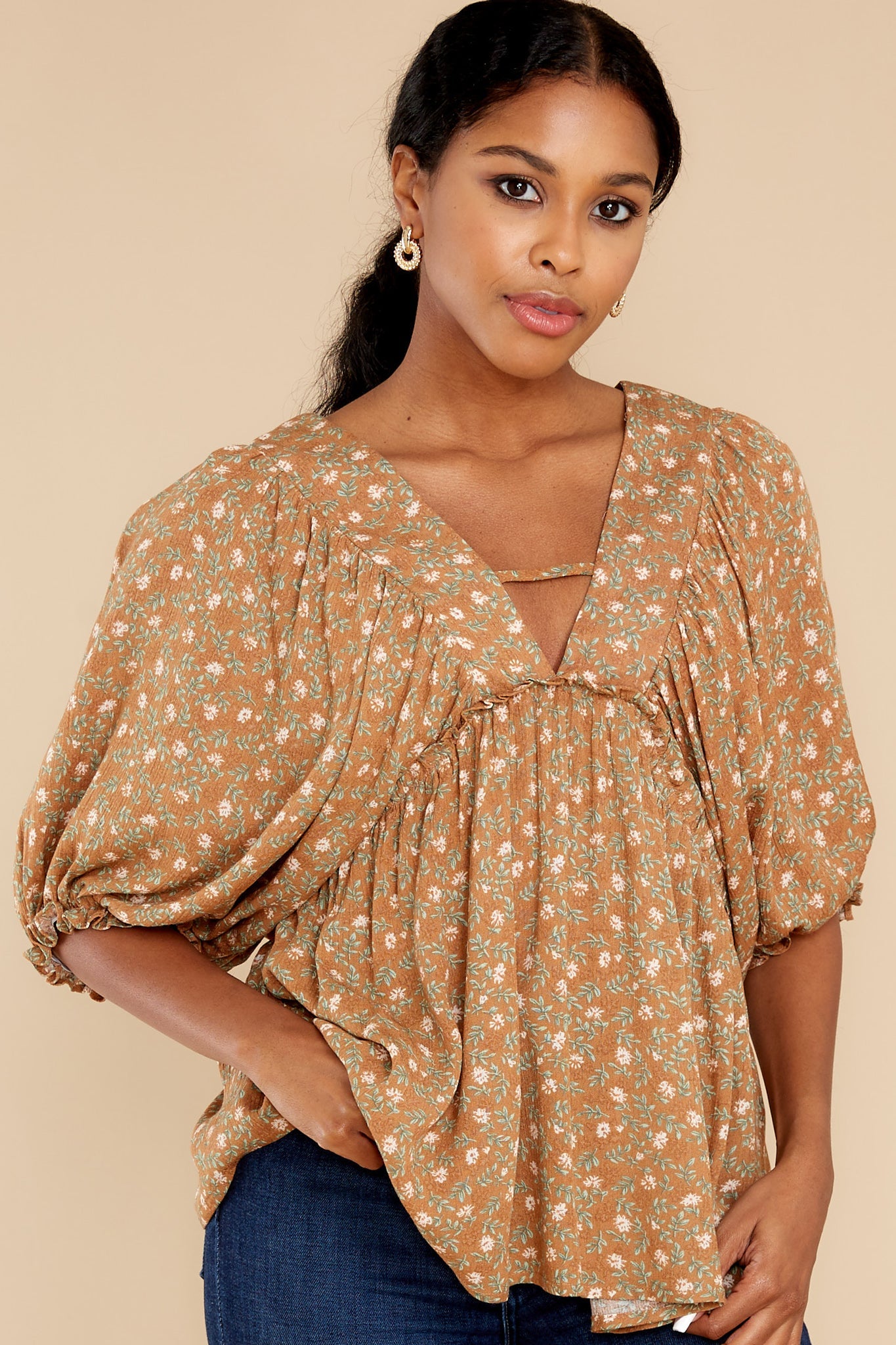 Scope Of Interest Brown Floral Print Top