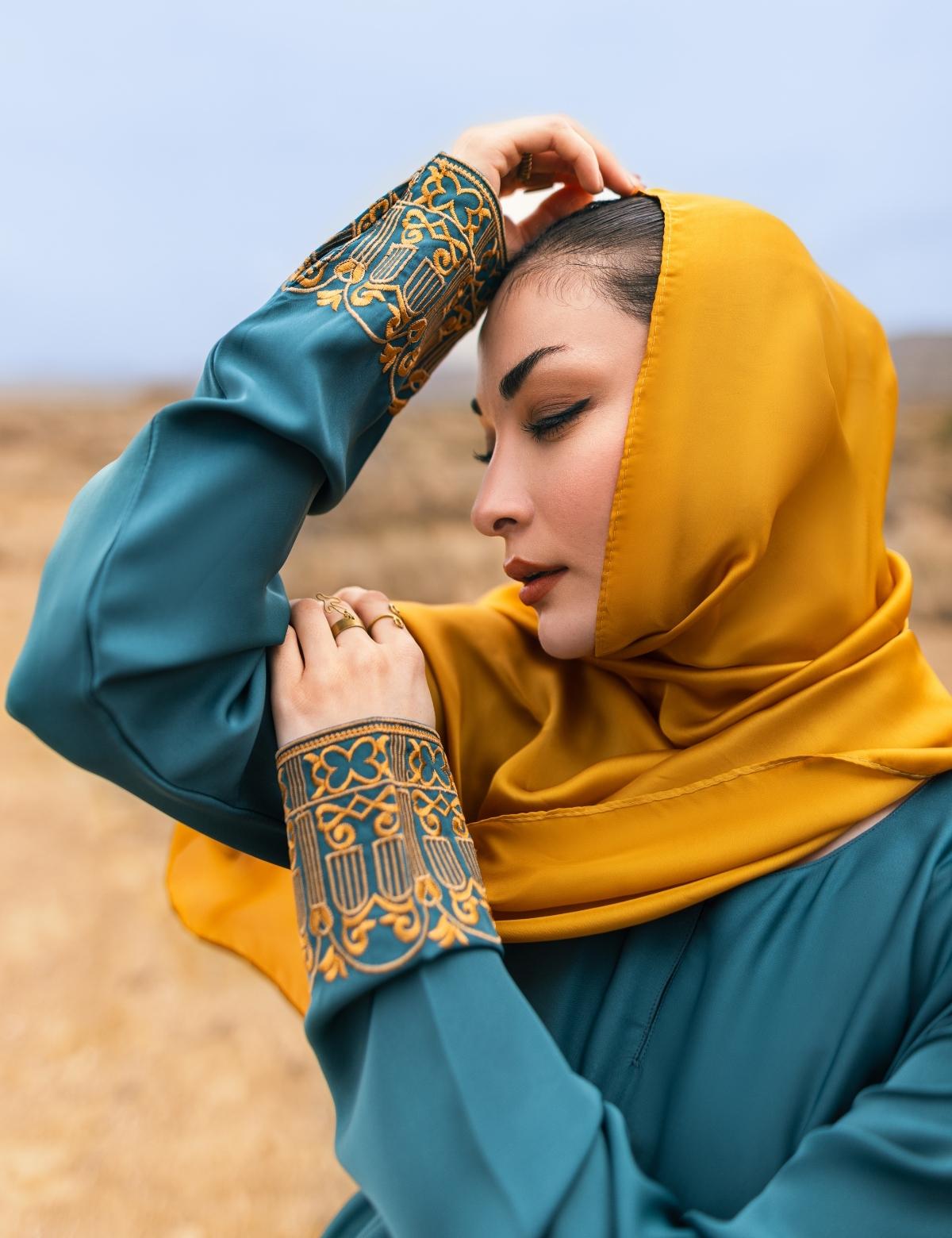 MAIDEN FOREST ABAYA