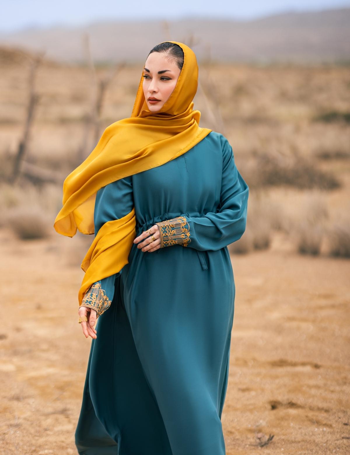 MAIDEN FOREST ABAYA