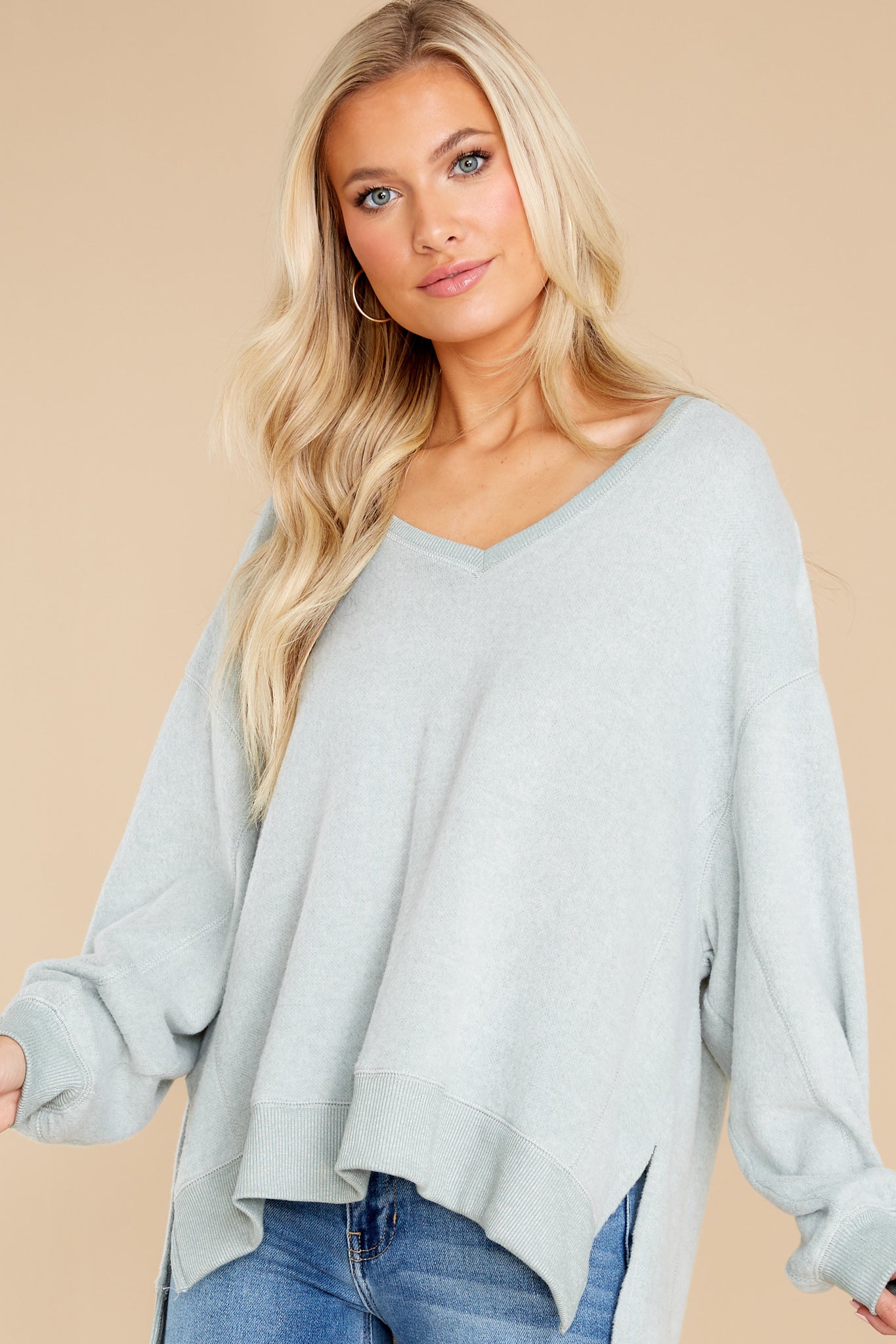 Cozy Aqua Stone Modern V-Neck Weekender