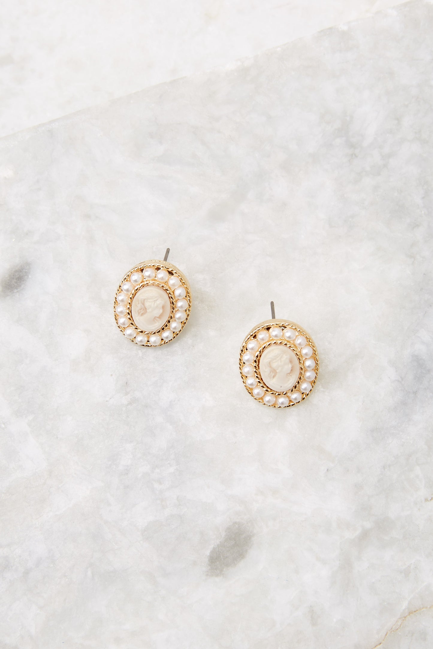 Beautiful Lady Gold And Ivory Cameo Stud Earrings