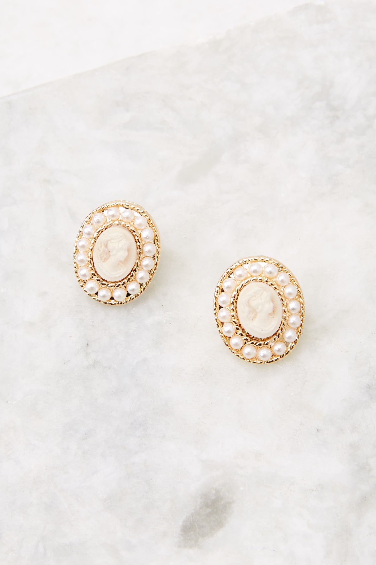 Beautiful Lady Gold And Ivory Cameo Stud Earrings