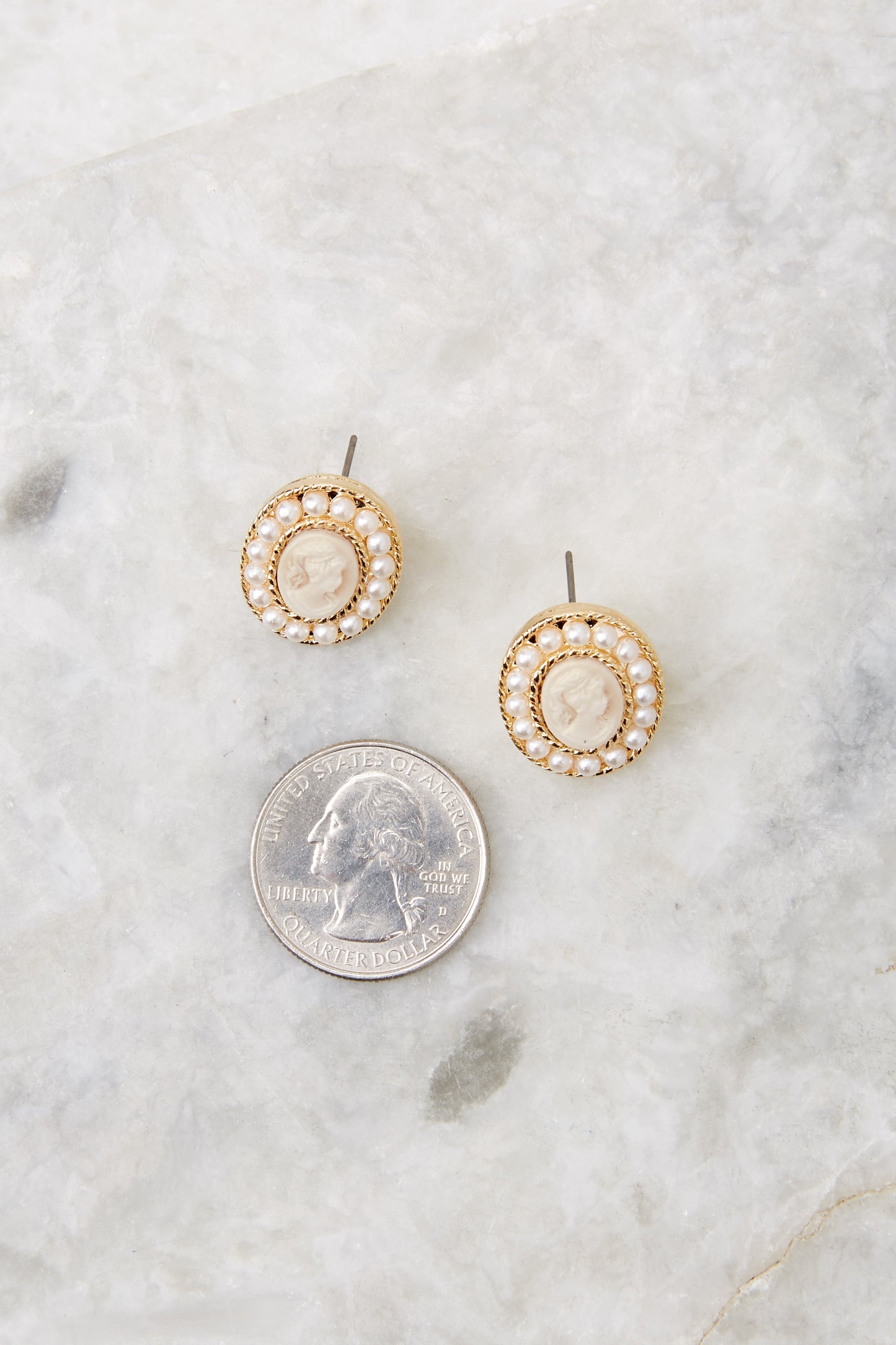 Beautiful Lady Gold And Ivory Cameo Stud Earrings