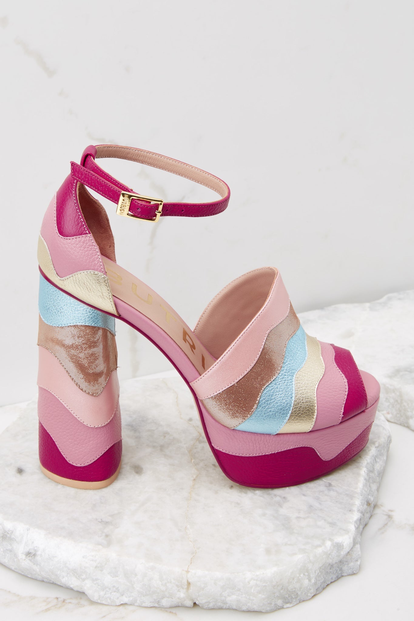 Bella Berry Platform